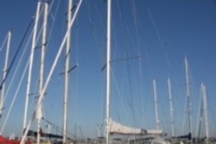 Beneteau Oceanis 37 for sale in France for €85,000 (£74,482)