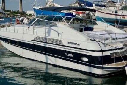 Pershing 40 for sale in France for €75,000 (£65,043)
