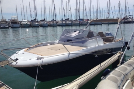 Jeanneau Cap Camarat 7.5 WA for sale in France for €40,000 (£35,139)