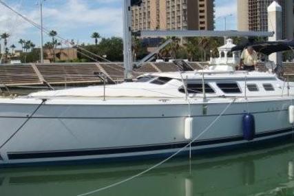 Hunter 41 Deck Salon for sale in United States of America for $164,900 (£127,093)