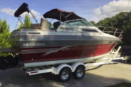 Four Winns 245 Vista for sale in United States of America for $11,400 (£8,719)