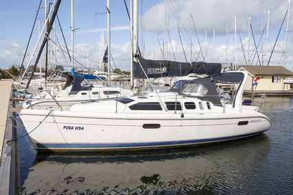 Hunter USA 310 for sale in Netherlands for €36,000 (£30,807)