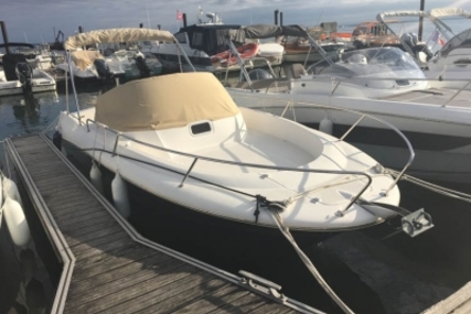 Jeanneau Cap Camarat 715 WA for sale in France for €21,000 (£18,561)