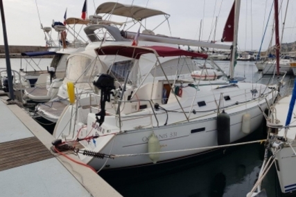 Beneteau Oceanis 331 Clipper for sale in France for €35,000 (£31,444)