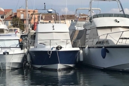 Beneteau Antares 9 Fly for sale in France for €42,000 (£36,519)