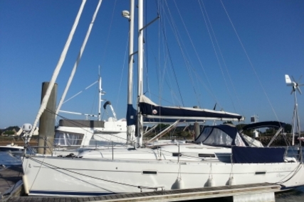 Beneteau Oceanis 343 for sale in France for €57,000 (£49,735)