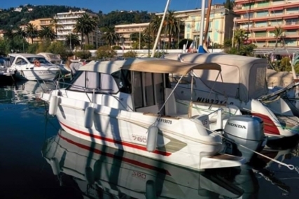 Beneteau Antares 7.80 for sale in France for €36,000 (£31,257)