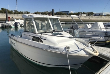 Jeanneau Merry Fisher 580 for sale in France for €8,500 (£7,500)