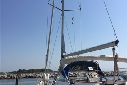 Bavaria Yachts 40 Ocean for sale in Italy for €85,000 (£74,113)