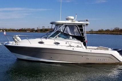 Robalo R305 for sale in United States of America for $107,000 (£81,836)