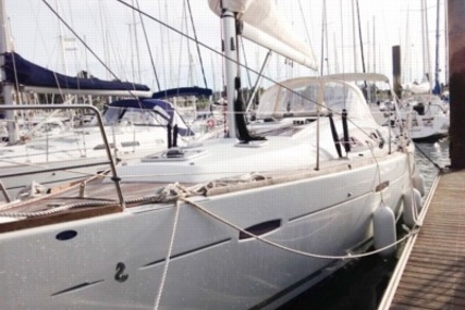 Beneteau Oceanis 40 for sale in France for €115,000 (£99,732)