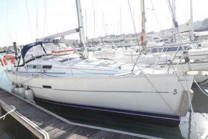 Beneteau Oceanis 323 Clipper for sale in France for €48,500 (£43,599)