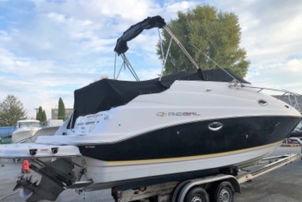 Regal 2565 Commodore for sale in Slovakia for €45,600 (£39,546)