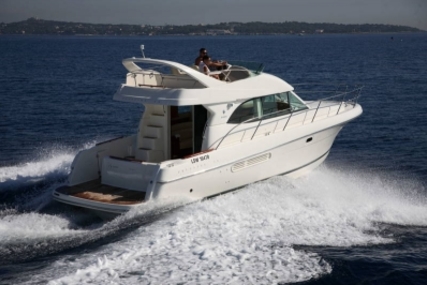 Prestige 36 for sale in France for €92,000 (£80,274)
