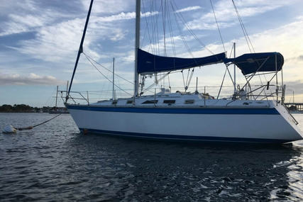 Hunter 34 for sale in United States of America for 31,700 $ (24,432 £)