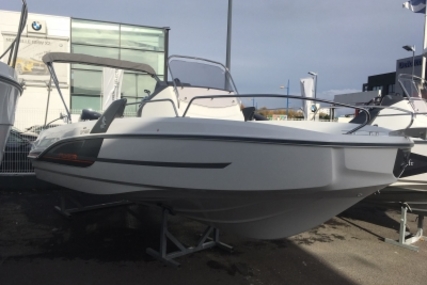 Beneteau Flyer 6.6 Spacedeck for sale in France for €36,500 (£31,825)