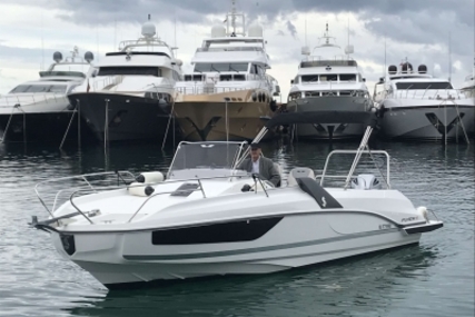 Beneteau Flyer 7.7 Sundeck for sale in France for €58,000 (£51,202)