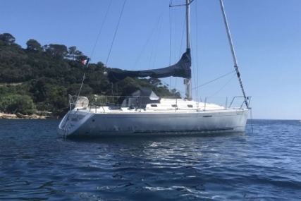 Beneteau First 31.7 for sale in France for €46,000 (£40,137)