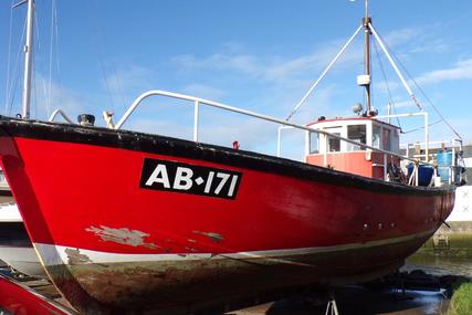 Commercial 10.4m for sale in United Kingdom for £7,000