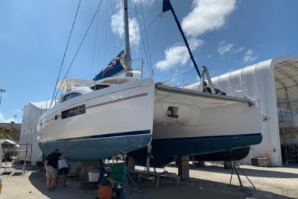 Robertson and Caine Leopard 48 for sale in Bahamas for $489,000 (£374,928)
