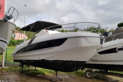 Beneteau Flyer 8.8 Sundeck for sale in France for €95,000 (£81,398)