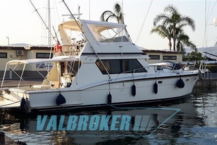 Hatteras 52 for sale in Italy for €94,000 (£84,500)