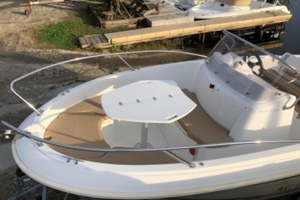 Jeanneau Cap Camarat 5.1 CC for sale in France for €13,000 (£11,560)