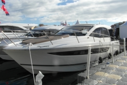 Jeanneau Leader 10 for sale in France for €119,000 (£105,050)