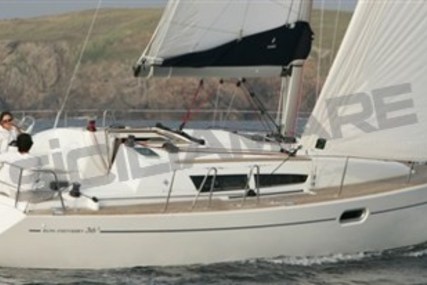 Jeanneau Sun Odyssey 36i for sale in Italy for €75,000 (£64,785)