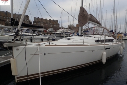 Jeanneau SUN ODYSSEY 379 LIFTING KEEL for sale in France for €135,000 (£116,573)