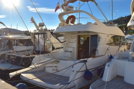 Prestige 36 for sale in France for €122,000 (£109,922)