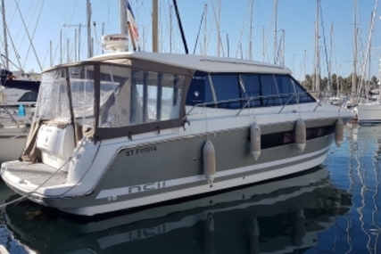 Jeanneau NC 11 for sale in France for €175,000 (£153,294)