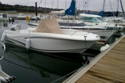 Jeanneau Cap Camarat 7.5 Cc for sale in France for €30,500 (£27,160)