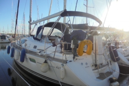 Jeanneau Sun Odyssey 42 DS for sale in France for €110,000 (£96,424)