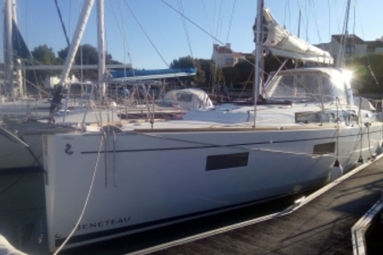 Beneteau Oceanis 38.1 for sale in France for €155,000 (£134,176)