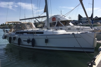 Dufour Yachts 380 Grand Large for sale in France for €117,000 (£99,730)