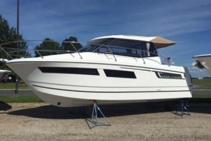Jeanneau Merry Fisher 855 for sale in France for €64,000 (£55,843)