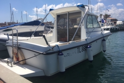 Beneteau Antares Serie 6 for sale in France for €8,000 (£7,043)