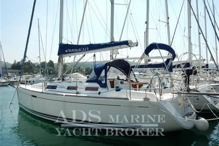 Dufour Yachts 325 Grand Large for sale in Slovenia for €55,500 (£47,308) Dufour Yachts 325 Grand Large for sale in Slovenia for €55,500 (£47,308)