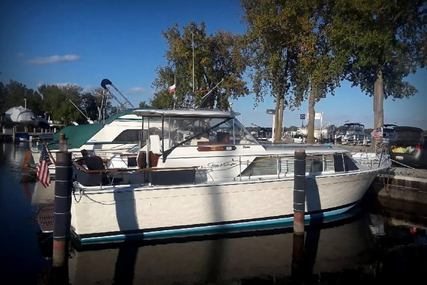 Chris-Craft Commander 31 for sale in United States of America for $31,200 (£24,034)
