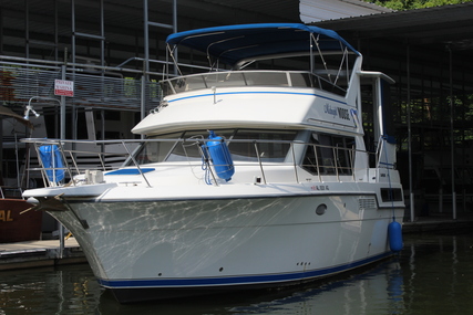 Carver Yachts 370 AC for sale in United States of America for $59,900 (£46,493) Carver Yachts 370 AC for sale in United States of America for $59,900 (£46,493)