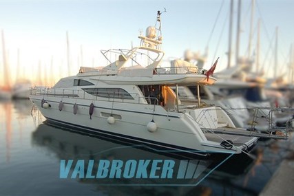 Couach 22 for sale in Italy for €480,000 (£414,622)