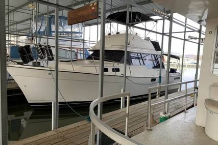 Bayliner 3270 Explore w/Command Bridge for sale in United States of America for $27,000 (£20,650) Bayliner 3270 Explore w/Command Bridge for sale in United States of America for $27,000 (£20,650)