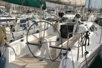 Dehler 32 for sale in France for €99,900 (£87,946)