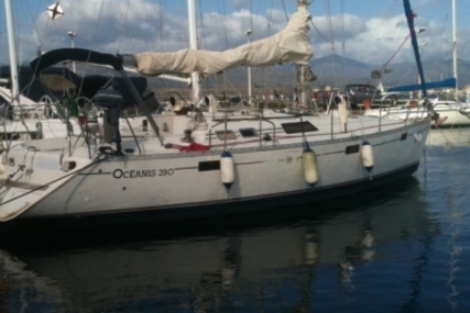 Beneteau Oceanis 390 for sale in Italy for €34,000 (£29,432)