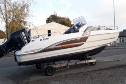 Beneteau Flyer 6.6 Spacedeck for sale in France for €33,500 (£29,209)