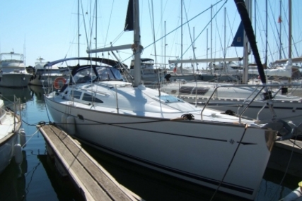 Jeanneau Sun Odyssey 35 for sale in France for €63,000 (£54,931)