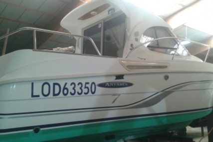 Beneteau Antares 7 for sale in France for €29,900 (£26,070)