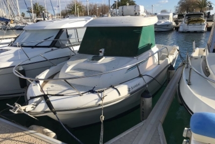 Jeanneau Merry Fisher 635 for sale in France for €11,900 (£10,301)