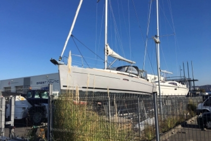 Beneteau Oceanis 31 for sale in France for €66,000 (£56,457)